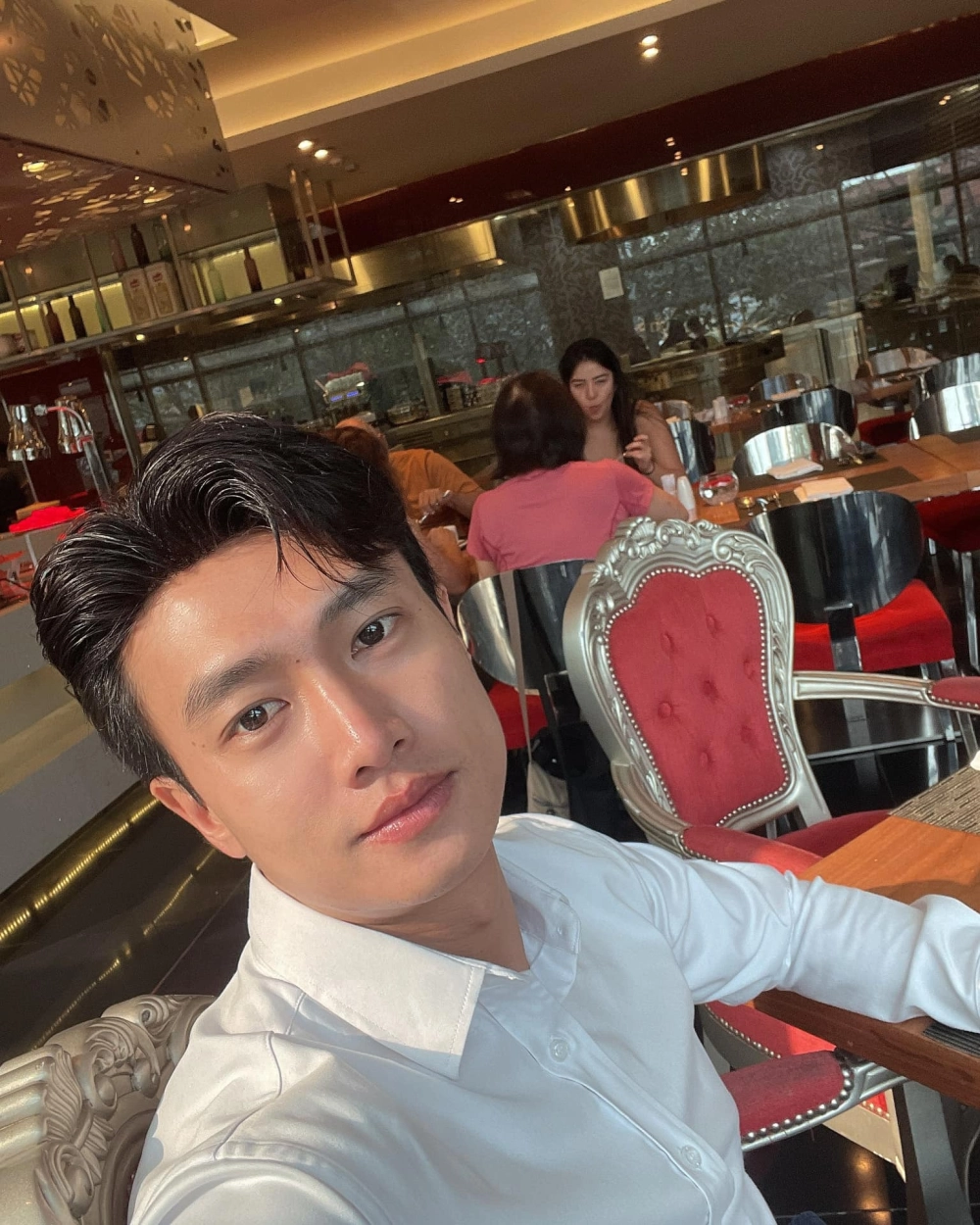 Diễn Viên Nguyễn Quốc Trường Thịnh tên đầy đủ của nam diễn viên điển trai