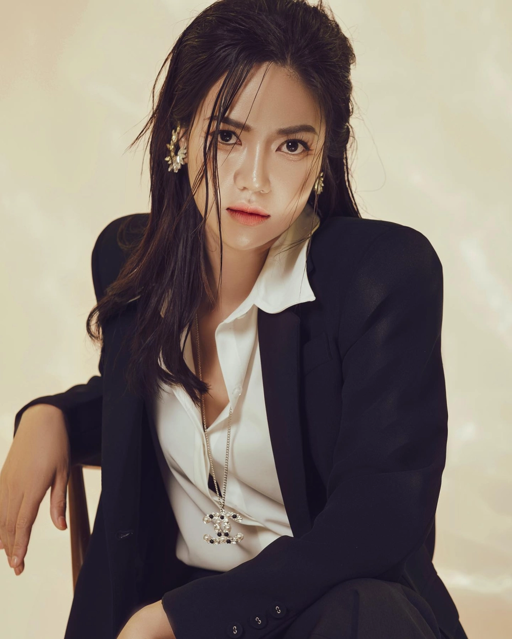 Diễn Viên Anh Đào Phim Lối Về Miền Hoa vai diễn đầy cảm xúc trong bộ phim ăn khách