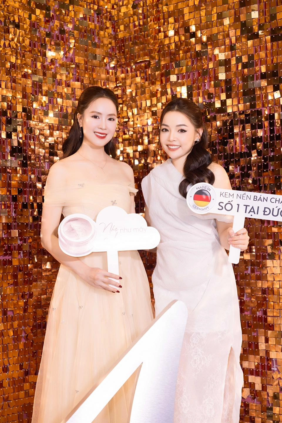 Diễn Viên Hồng Diễm Quê Ở Đâu cô sinh ra và lớn lên tại Hà Nội