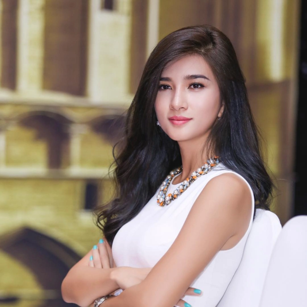 Diễn Viên Kim Tuyến Quê Ở Đâu cô sinh ra và lớn lên tại Thành phố Hồ Chí Minh