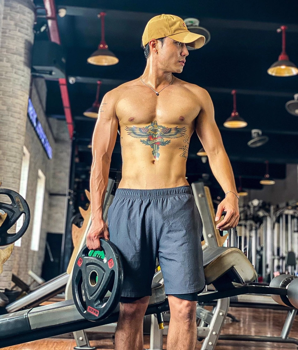 Diễn Viên Thanh Sơn Facebook trang cá nhân thu hút hàng nghìn lượt theo dõi