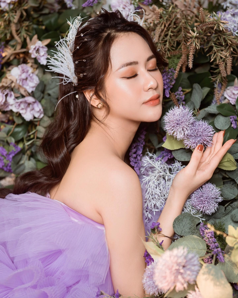 Diễn Viên Việt Hoa Cô Gái Nhà Người Ta vai diễn Đào sắc sảo trong bộ phim nổi bật