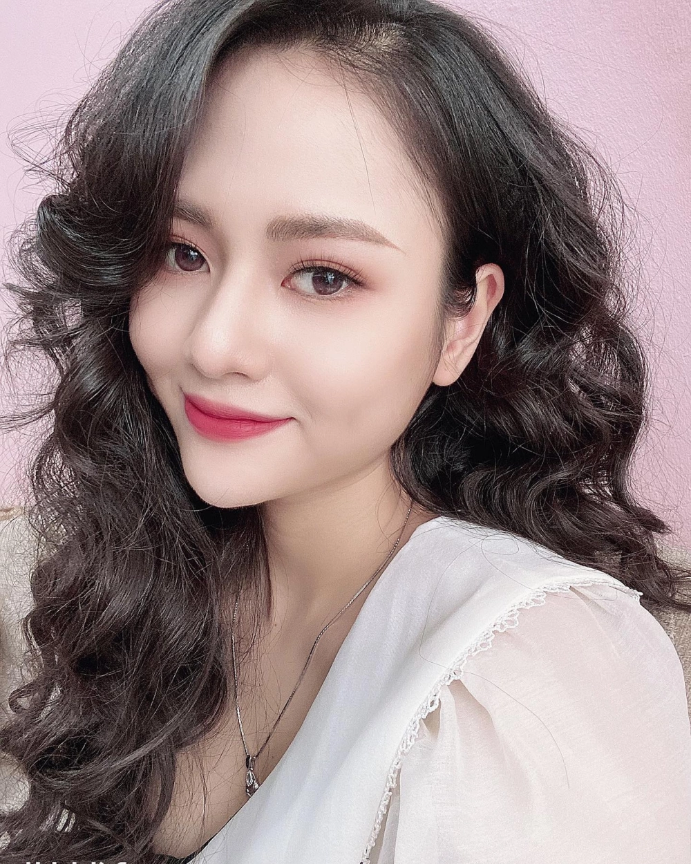 Diễn Viên Việt Hoa Trong Phim Độc Đạo nhân vật mang đến nhiều cảm xúc sâu sắc