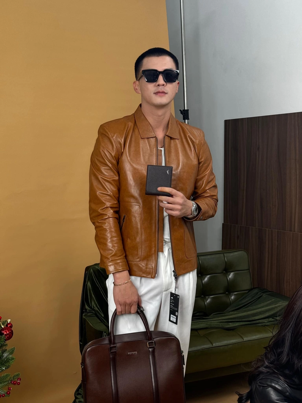 Giải đáp thắc mắc diễn viên Hà Việt Dũng bao nhiêu tuổi
