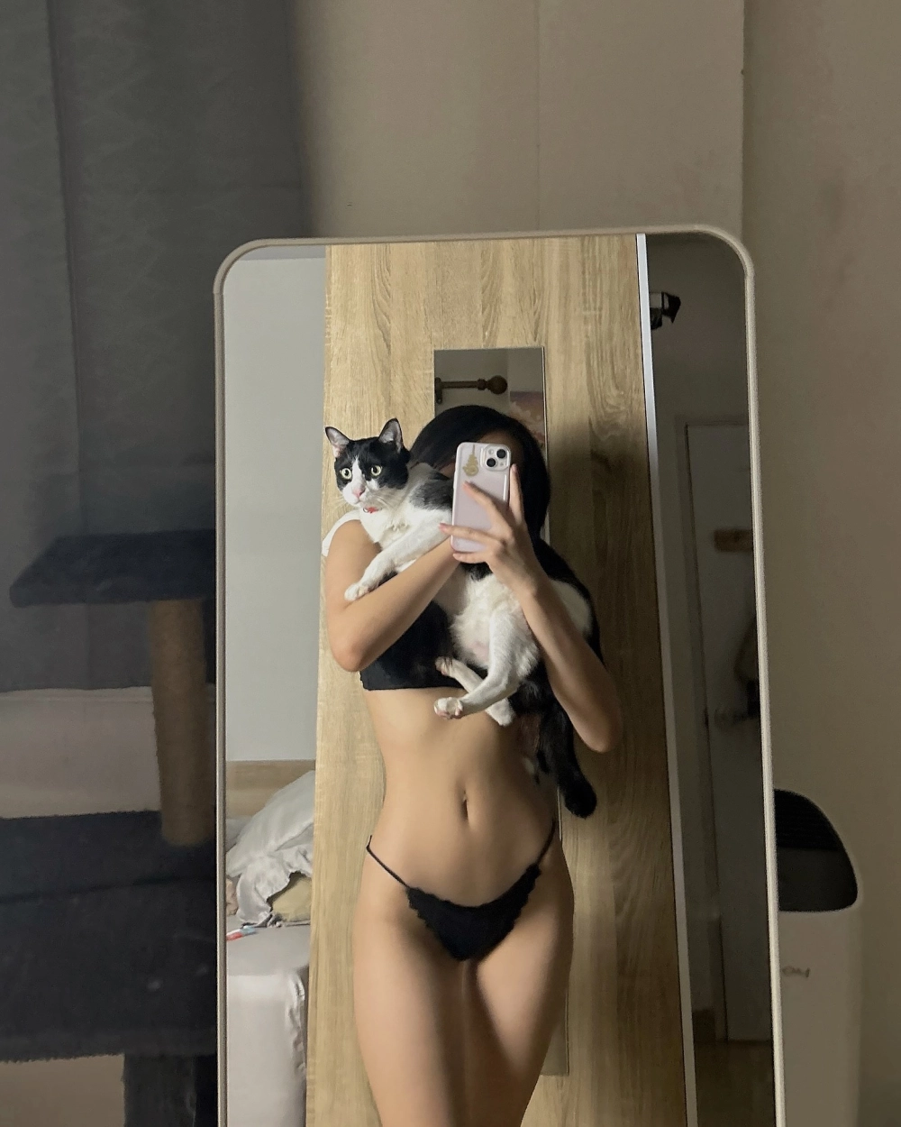 Hinh anh gai dep mac bikini quyến rũ và rạng rỡ giữa nắng vàng biển xanh