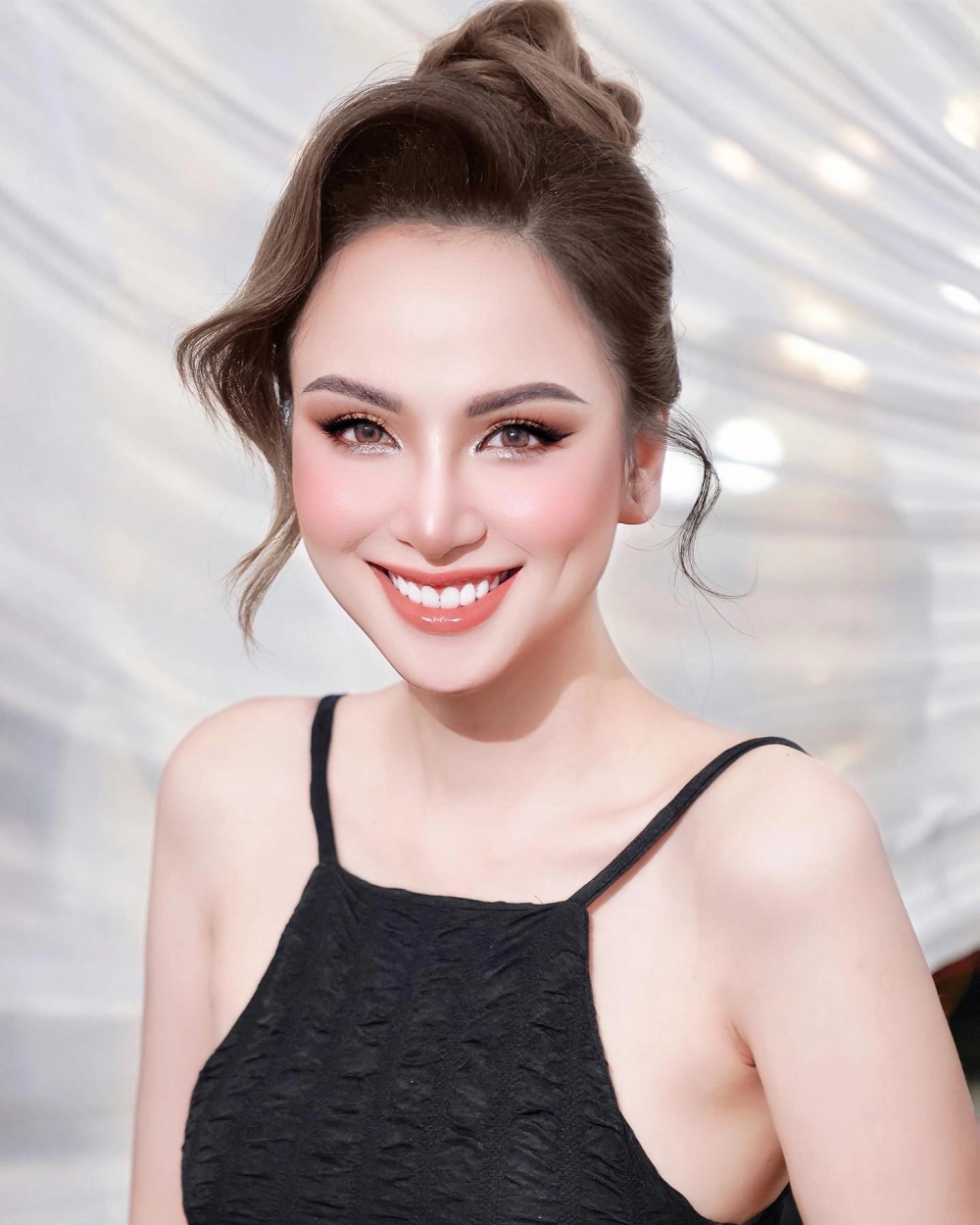Hoa Hậu Diễm Hương Bỏ Chồng từng khiến dư luận chú ý với quyết định ly hôn