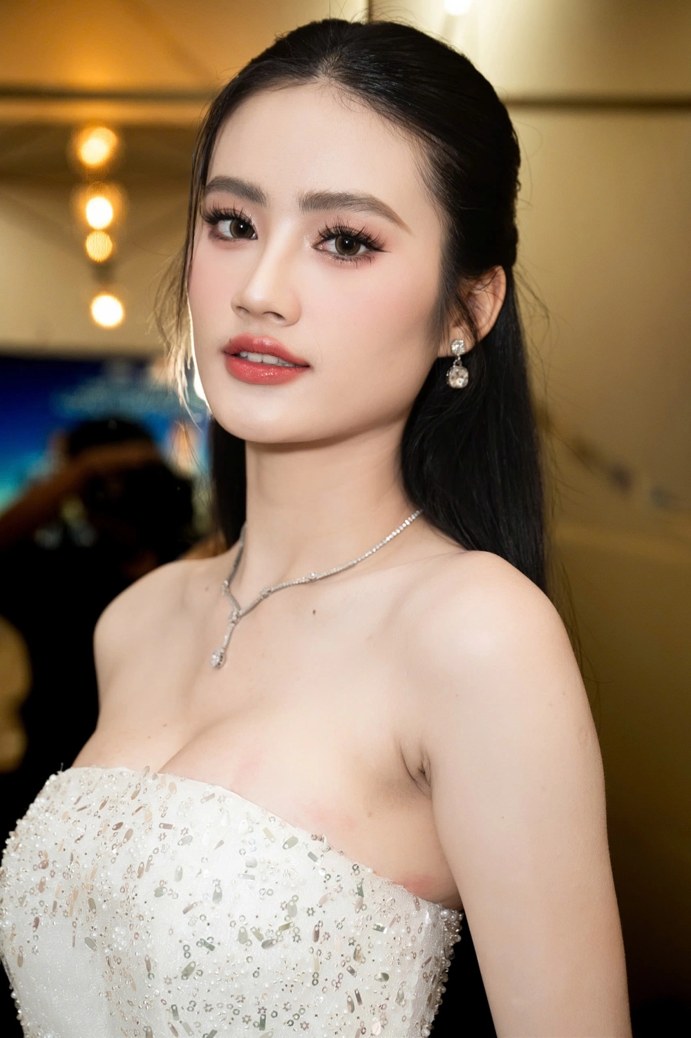 Tiểu sử của hoa hậu Kim Thoa