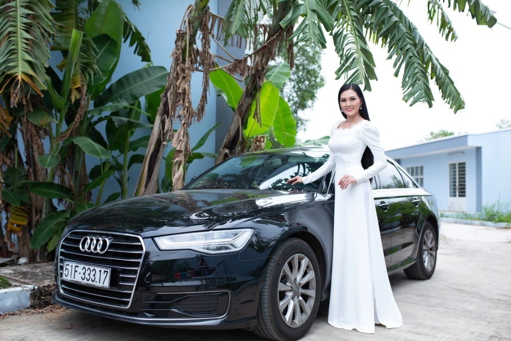 Cuộc đời và sự nghiệp của tiểu sử Hoa Hậu Kim Thoa Bolero