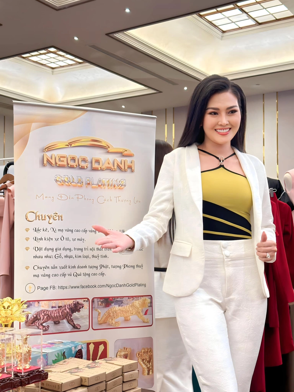 Vẻ đẹp quyến rũ của Hoa Hậu Kim Thoa mặc áo tắm
