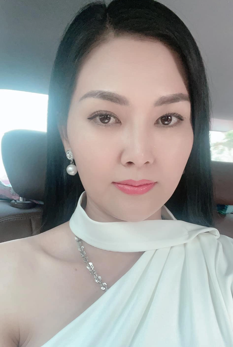 Cuộc sống riêng tư của gia đình Hoa Hậu Kim Thoa