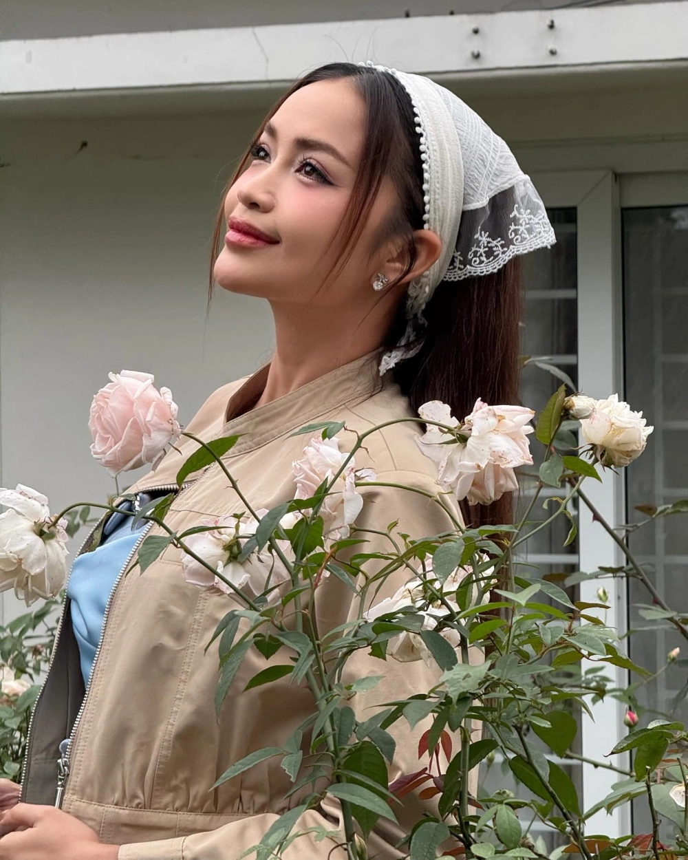 Khoảnh khắc giản dị khi Hoa Hậu Ngọc Châu Về Quê thăm gia đình