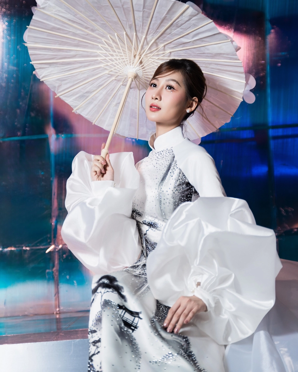 Khoảnh khắc đăng quang của Hoa Hậu Quế Anh 2024 đầy ấn tượng