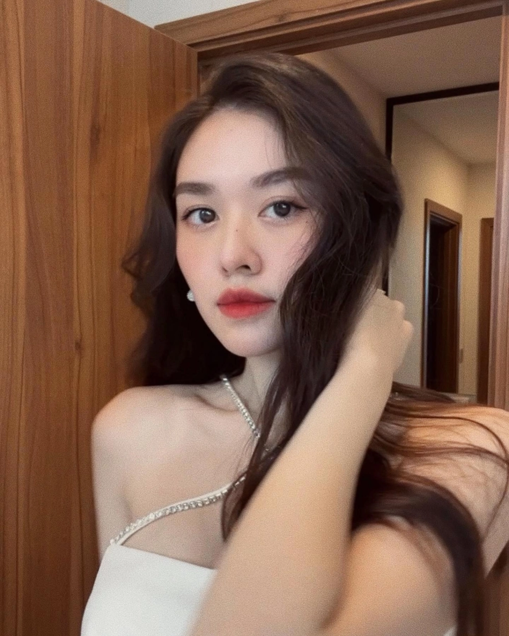 Chồng Hoa Hậu Tường San là người đồng hành cùng cô trong hành trình hạnh phúc