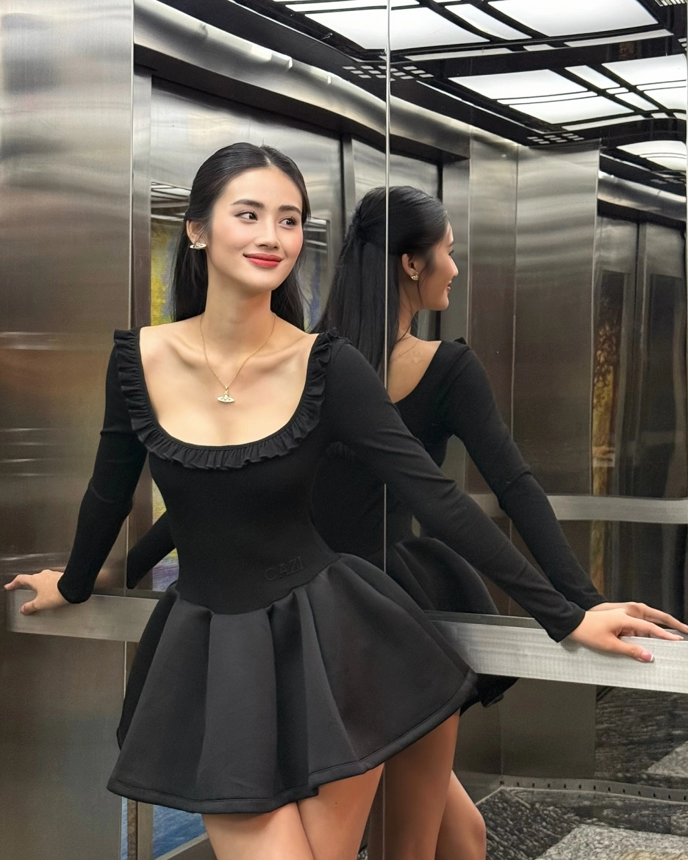 Hành trình Hoa Hậu Ý Nhi đi du học