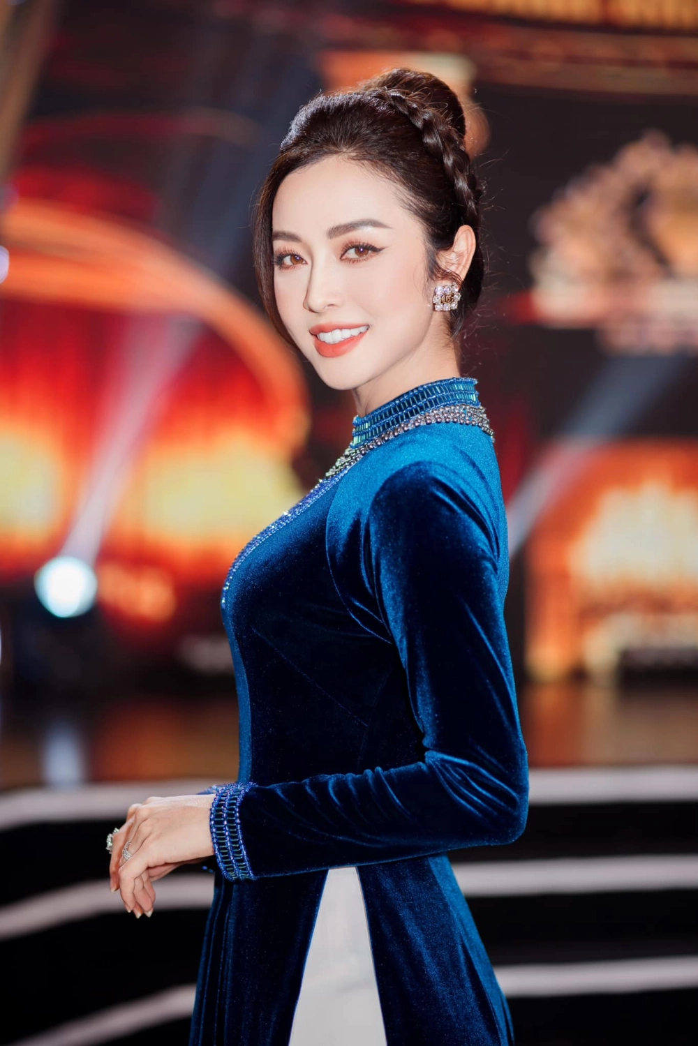 Tiết lộ năm sinh của Hoa Hậu Jennifer Phạm Sinh Năm Bao Nhiêu