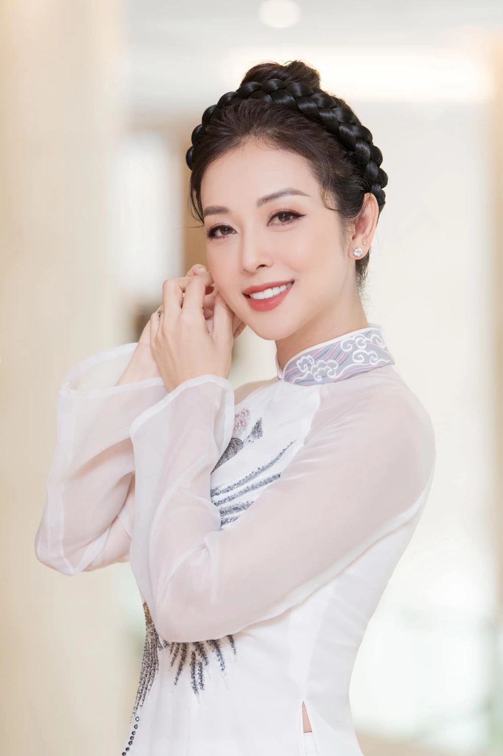 Vẻ đẹp rạng rỡ của Hoa Hậu Jennifer Phạm trong sự kiện quốc tế