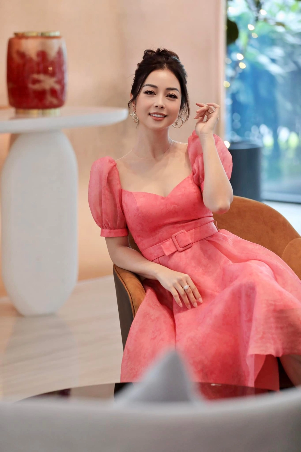 Tìm hiểu về cuộc đời và sự nghiệp của Jennifer Phạm Là Ai