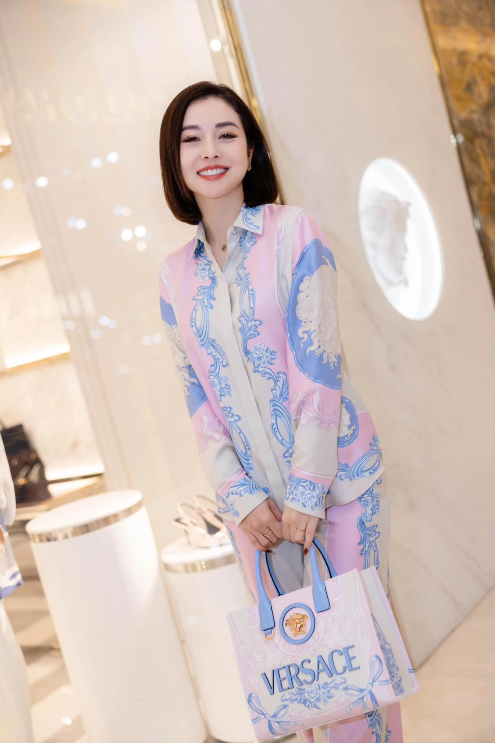 Tiểu sử của Jennifer Phạm