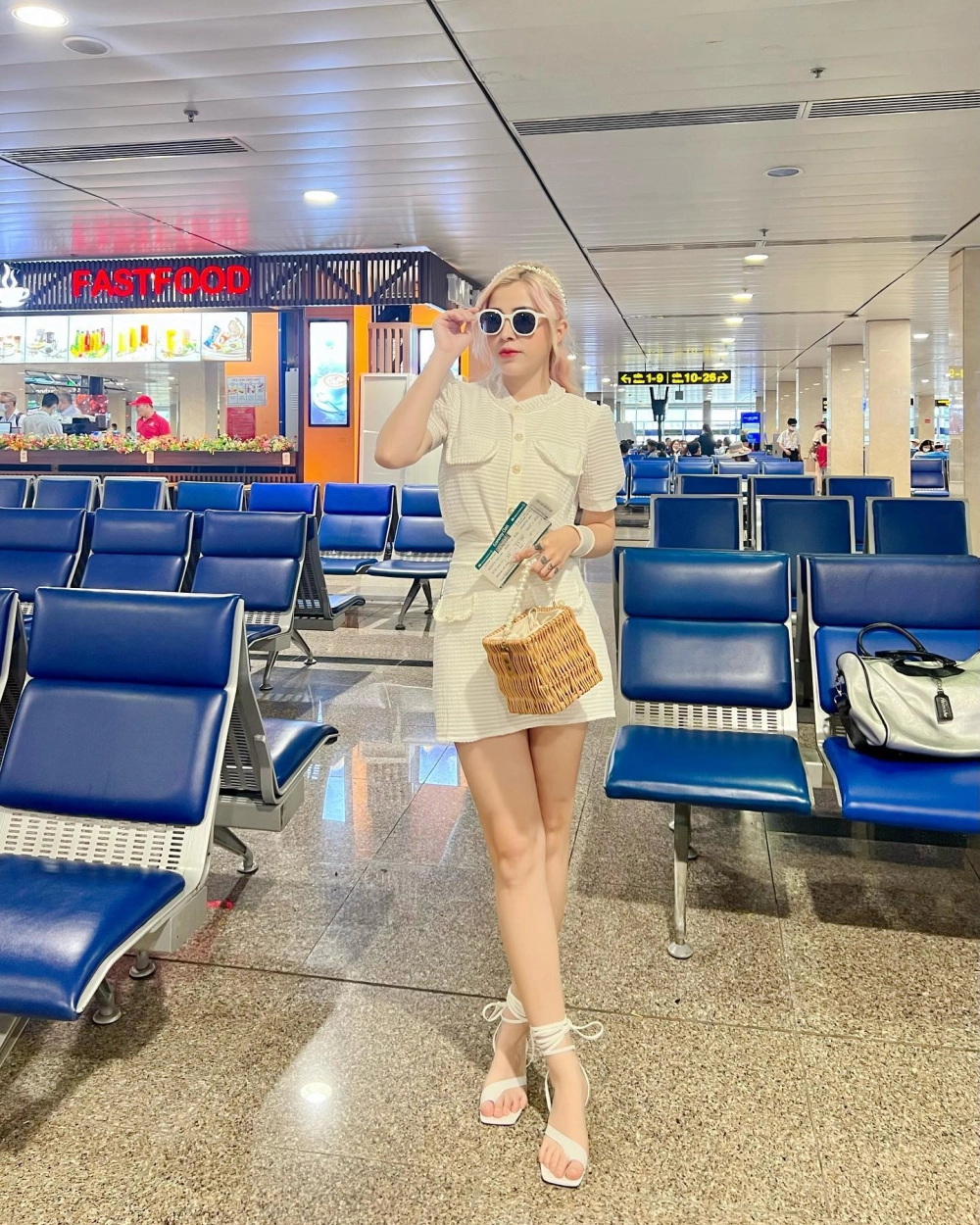 Tiết lộ Linh Barbie Tên Thật Là Gì khiến nhiều người bất ngờ