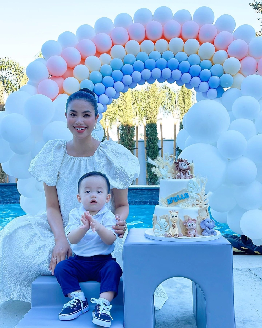Sự trở lại đầy bất ngờ của Hoa Hậu Phạm Hương Về Nước