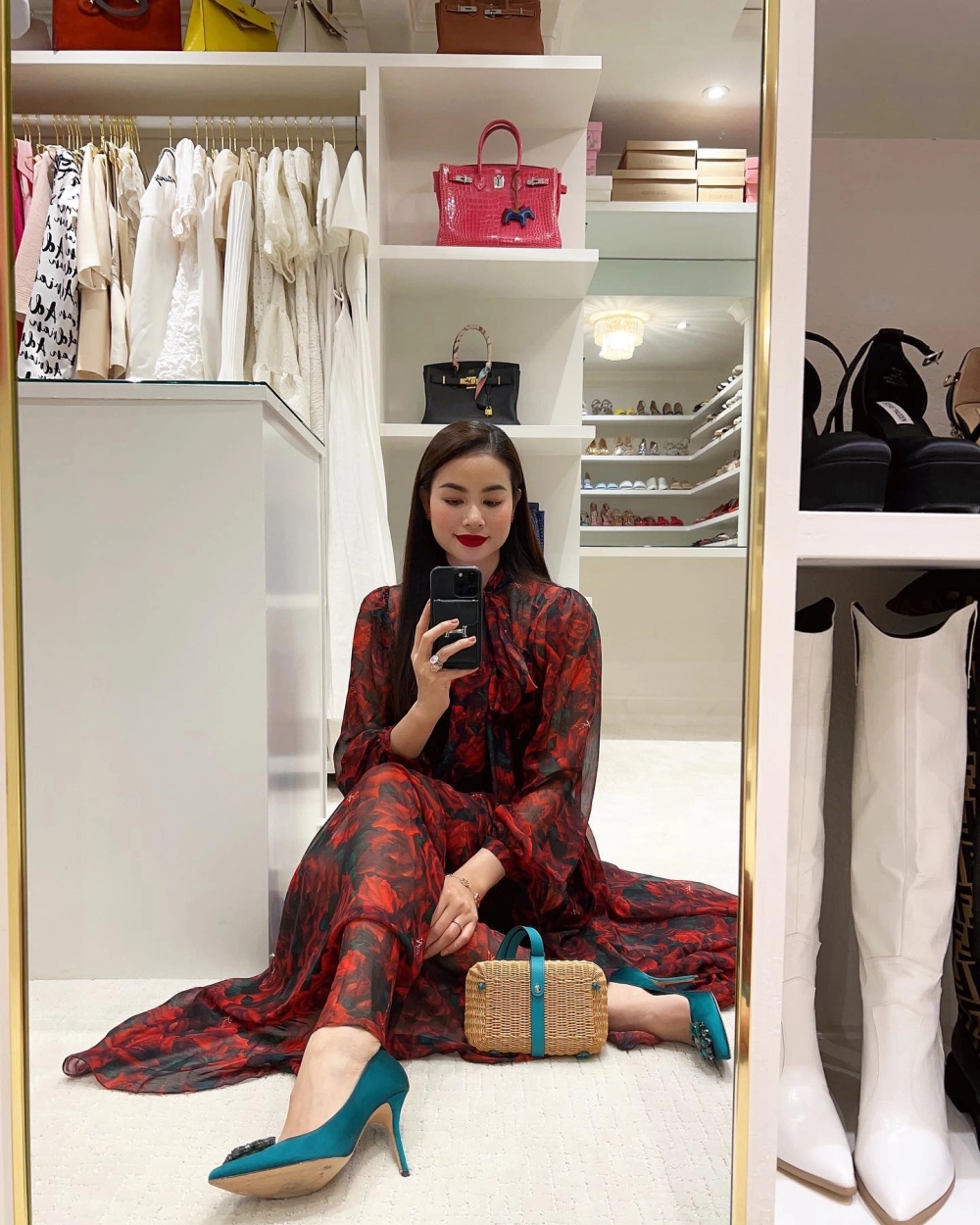 Cuộc sống đời thường trên Phạm Hương Facebook