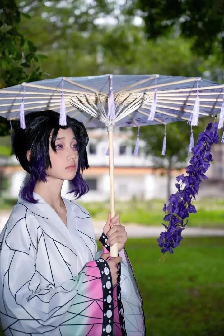 Sexy Cosplay Shinobu bí ẩn với ánh mắt hút hồn