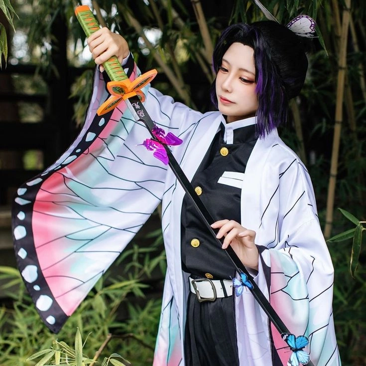 Cosplay Kocho nhẹ nhàng nhưng mang sức mạnh đáng gờm