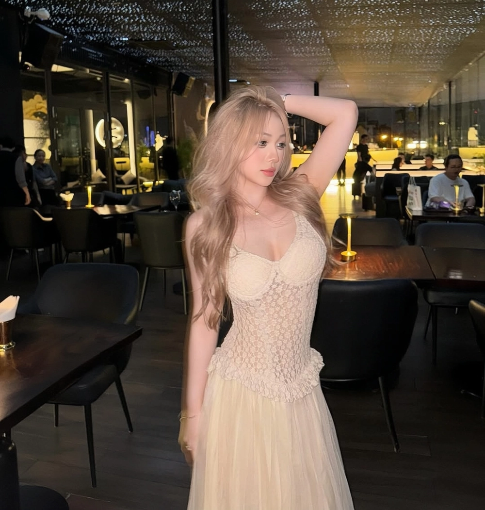 Hiện tượng mạng Trần Hà Linh Xam với loạt video viral