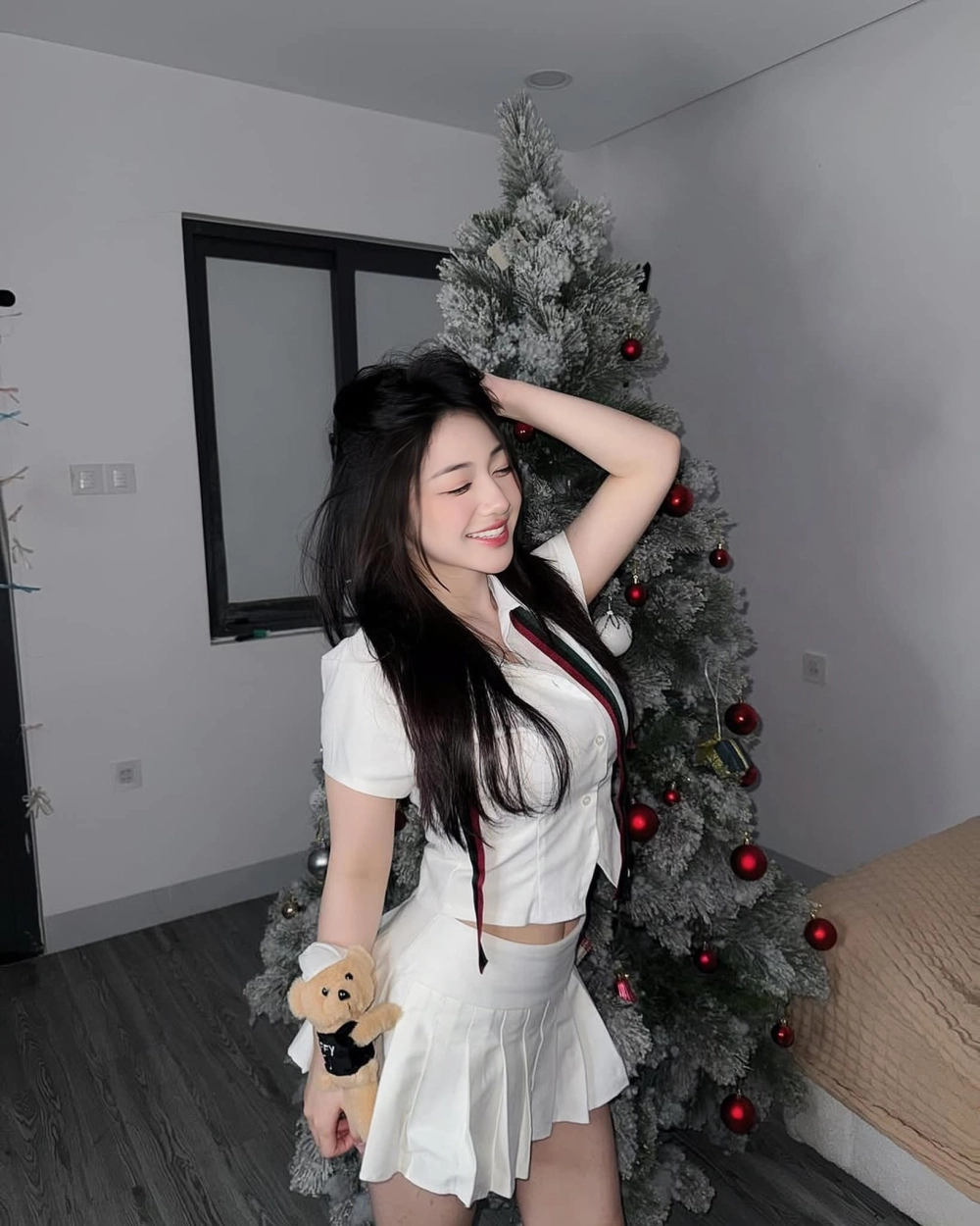 Thực hư câu chuyện Trần Hà Linh Top 1 Sever khiến dân tình tranh cãi