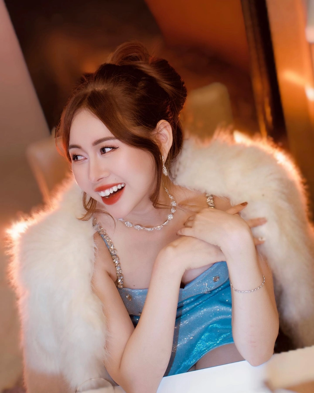 Những màn ăn uống cực đã từ Việt Phương Thoa Mukbang khiến fan thích thú