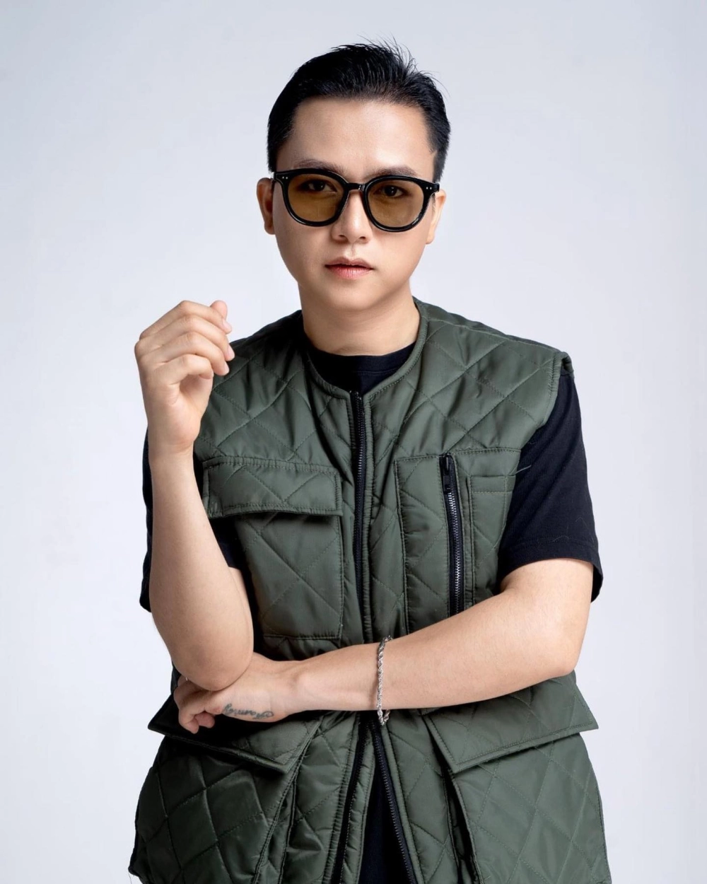 Album Bùi Công Nam là sự kết hợp tuyệt vời giữa âm nhạc và câu chuyện cá nhân