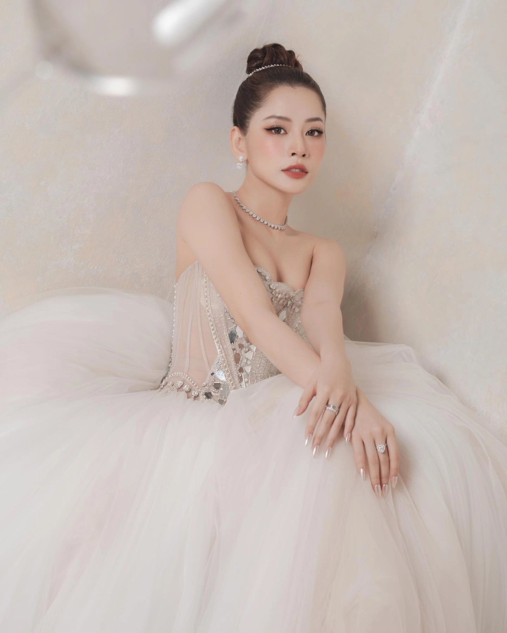 Chi Pu hát ở Trung Quốc là một sự kiện đánh dấu sự mở rộng tầm ảnh hưởng quốc tế của cô