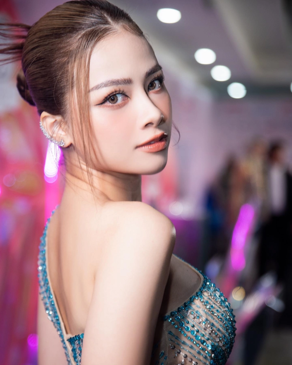 Tiểu sử của ca sĩ Dương Hoàng Yến
