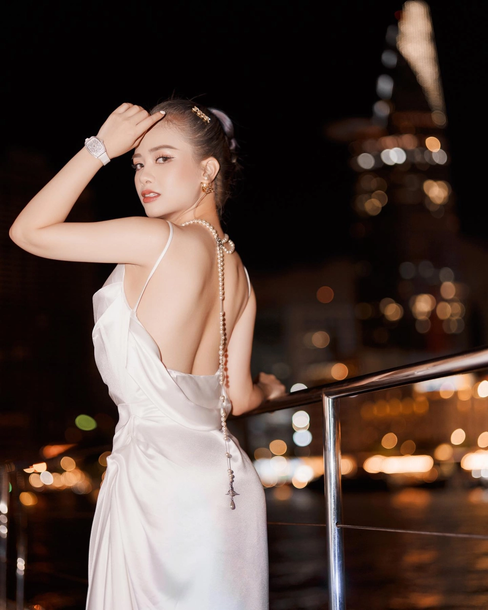 Dương Hoàng Yến Mình Yêu Nhau Từ Kiếp Nào mang đến một thông điệp sâu sắc về tình yêu vĩnh cửu