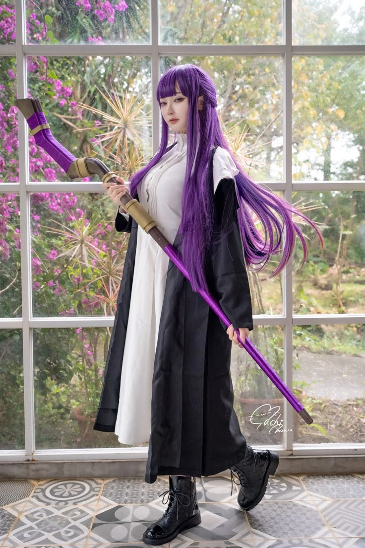 Cosplay Fern Frieren đẹp tựa bước ra từ trang truyện