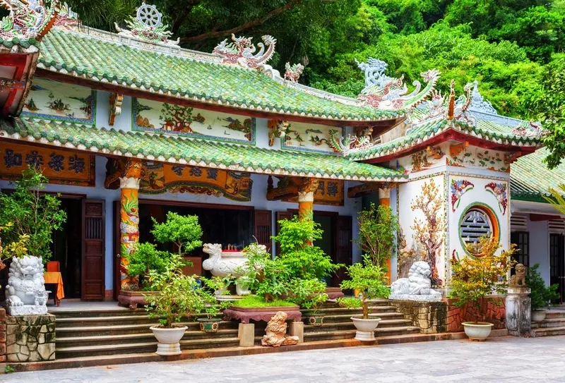 Ảnh chùa Linh Ứng Đà Nẵng khoe vẻ đẹp thanh tịnh, yên bình của ngôi chùa
