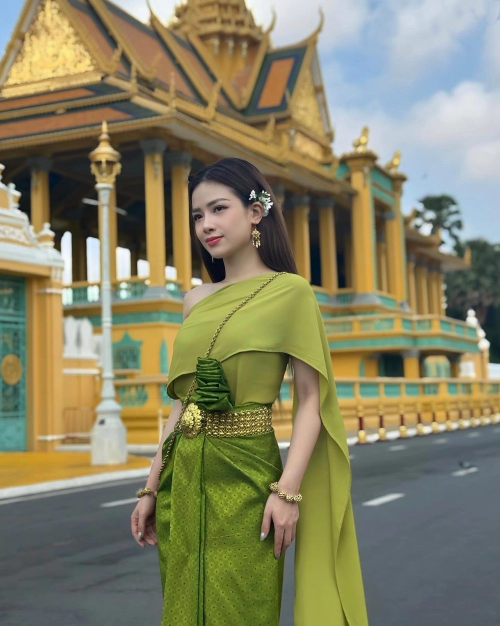 Cùng thưởng thức Dương Hoàng Yến anh thơ và cảm nhận sự da diết trong từng lời ca