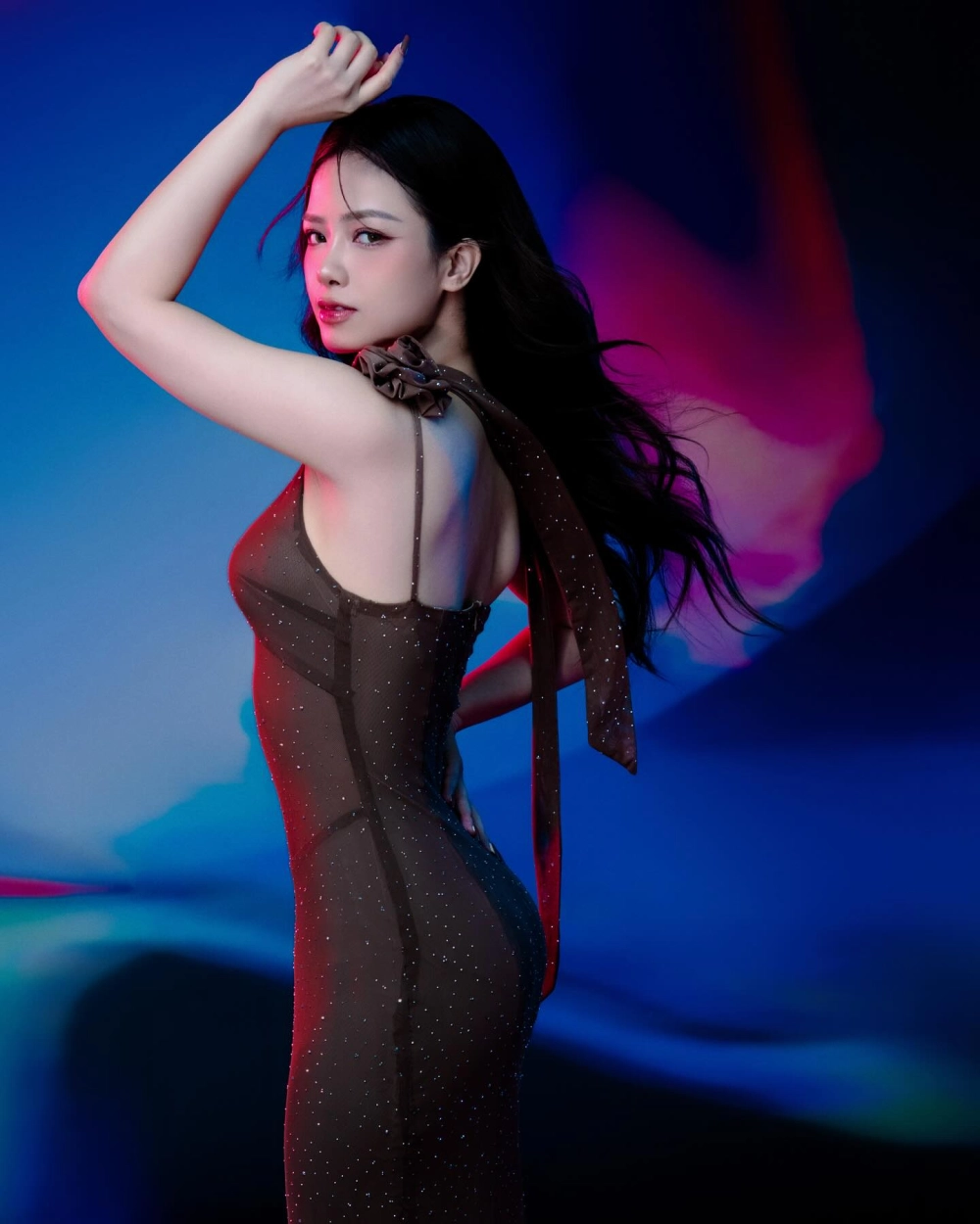 Tìm hiểu về Dương Hoàng Yến cao mét bao nhiêu và hình ảnh nổi bật trong ngành giải trí