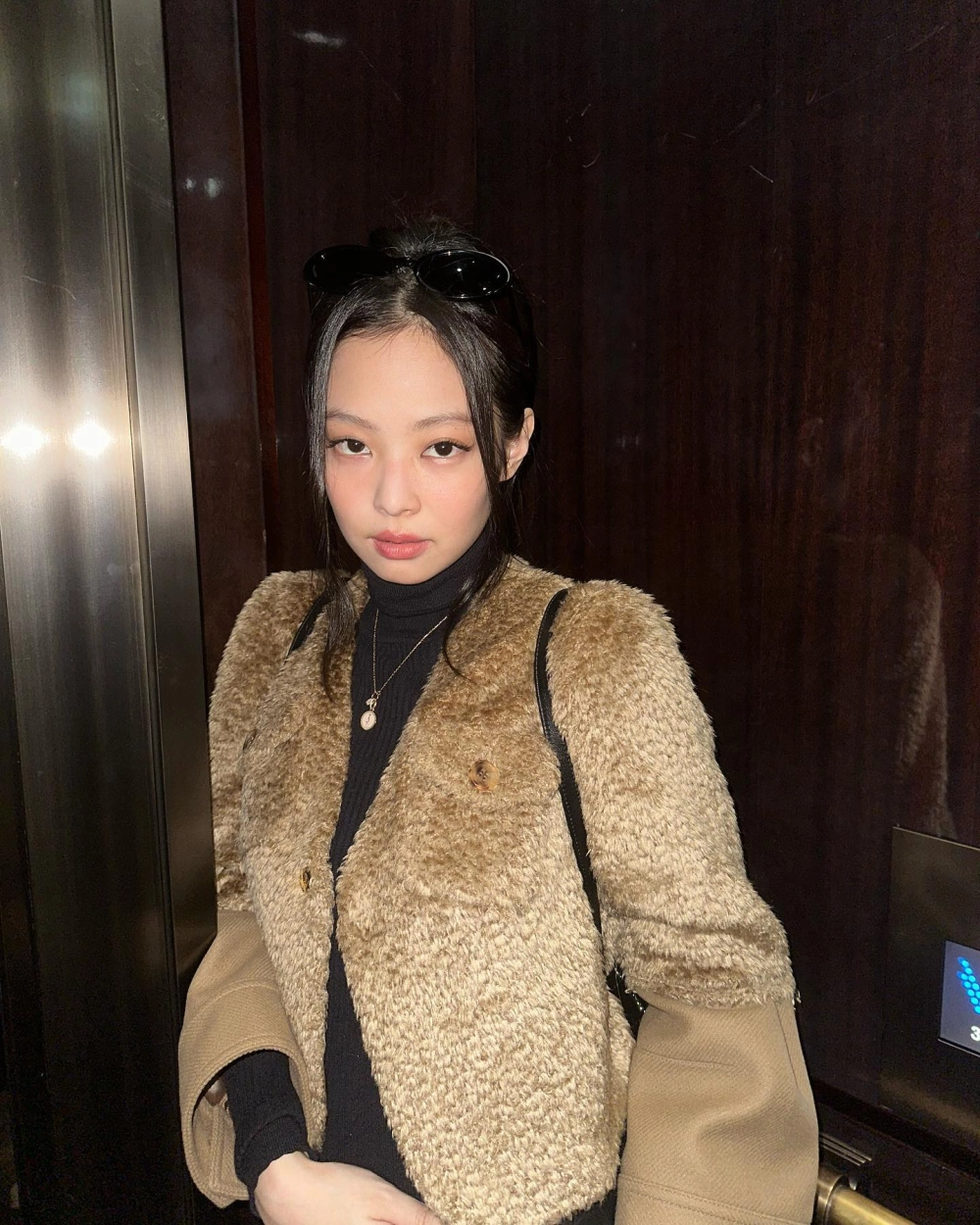 Jennie Instagram, theo dõi ngay để cập nhật