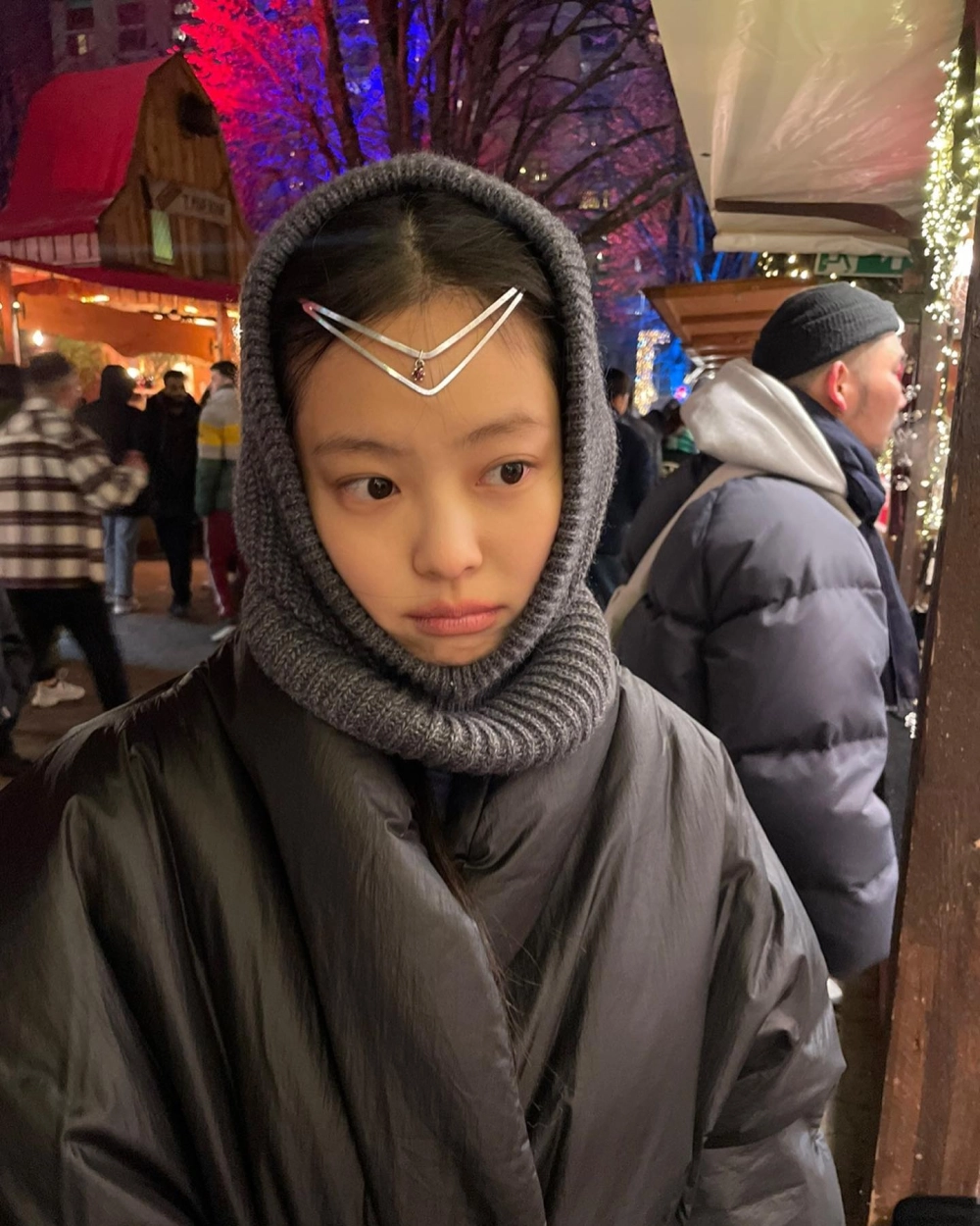 Jennie cute, nụ cười làm tan chảy mọi ánh nhìn