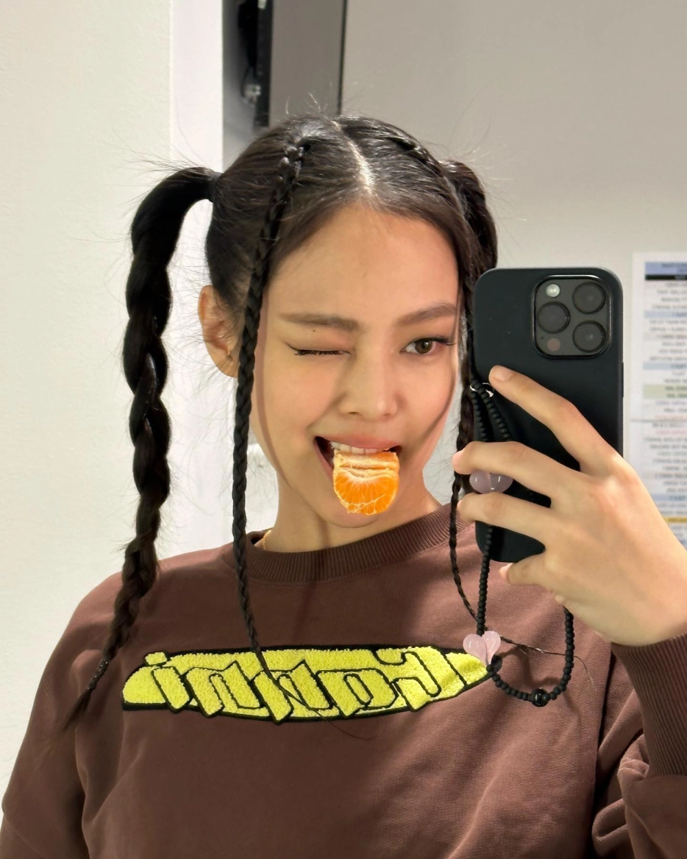 Solo Jennie lyrics, lời hát chạm đến tim