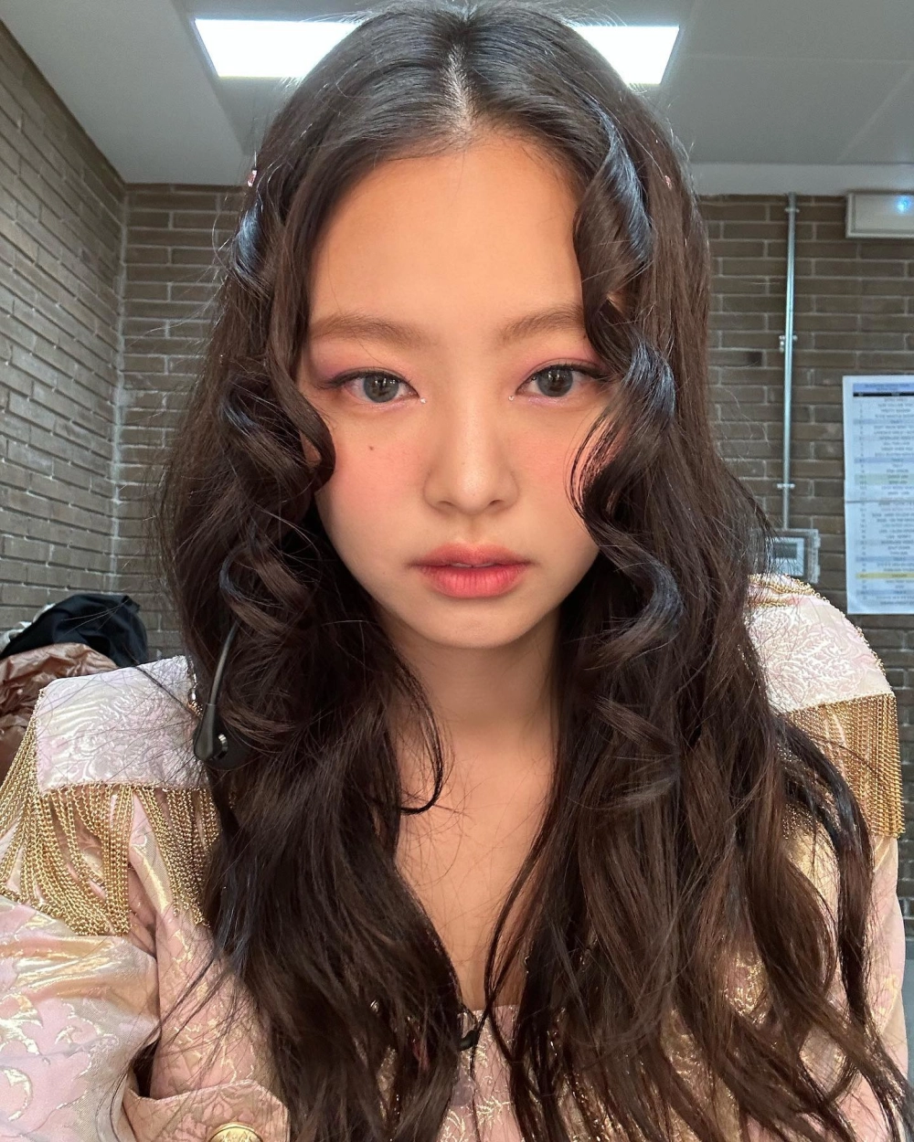 Jennie outfit, thời trang định nghĩa cá tính