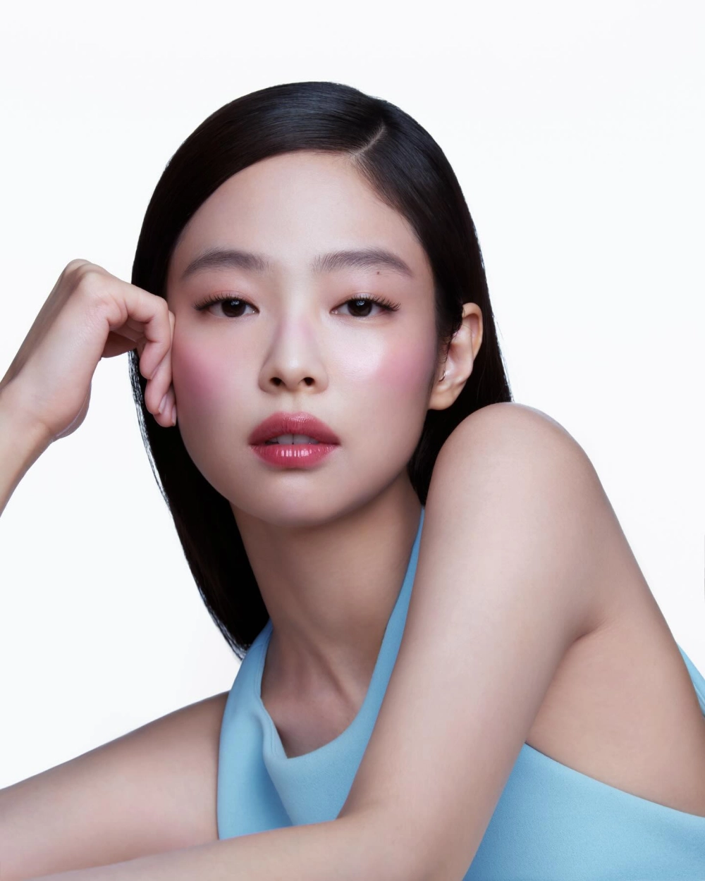 Jennie makeup, phong cách đẹp không tì vết