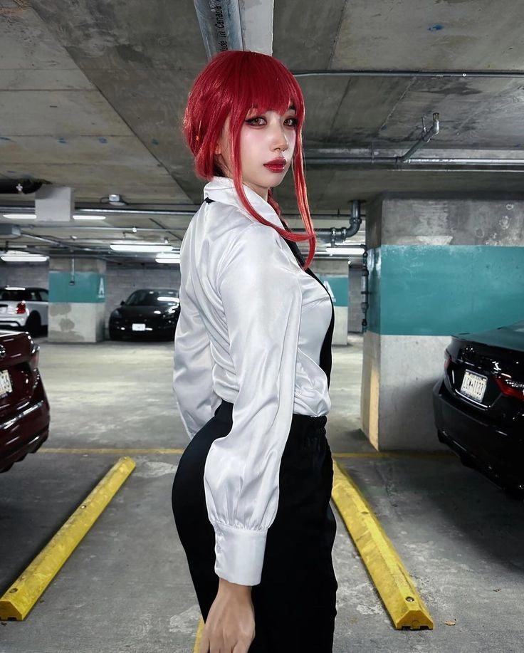 Makima cosplay sexy sự quyến rũ và mạnh mẽ trong cosplay Makima