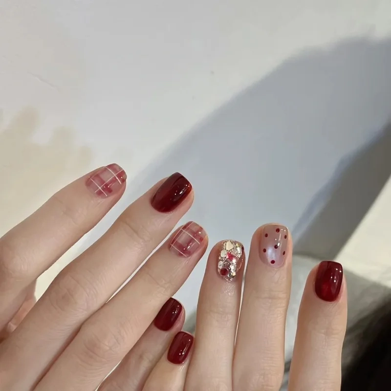 Top kiểu nail tết đang gây sốt trên mạng xã hội