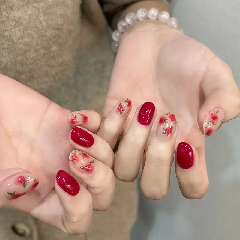 Lựa chọn hoàn hảo cho nàng là móng tay xinh ngày tết