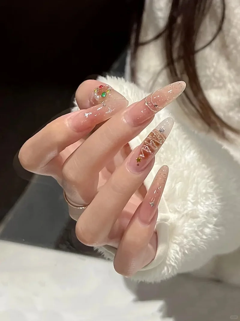Lên ý tưởng nail cho giáng sinh từ xu hướng hot nhất