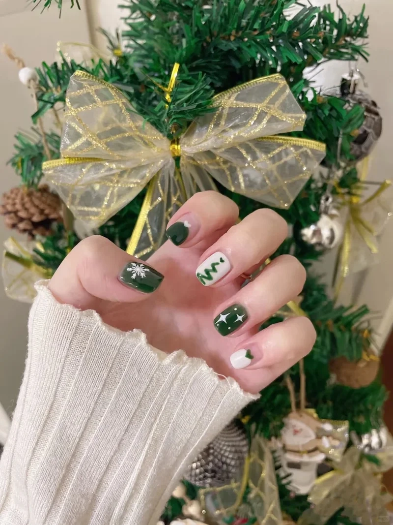 Săn lùng hình ảnh nail noel được yêu thích nhất