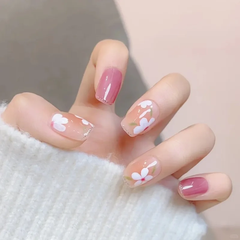 Hoa nail đẹp cho nàng thêm phần nữ tính, ngọt ngào