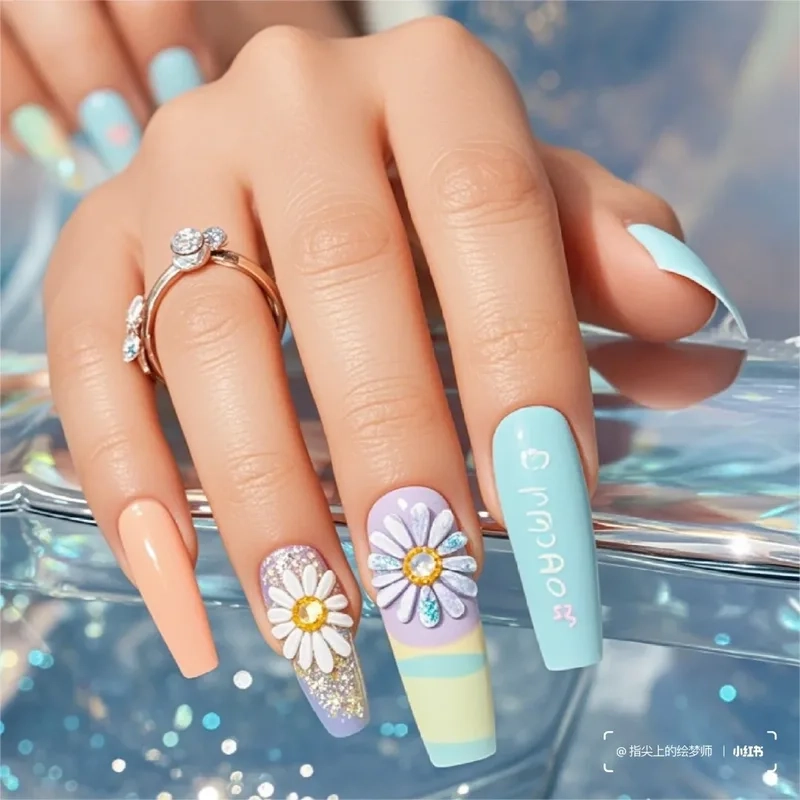 Mẫu móng hoa cúc đầy nữ tính, phù hợp mọi phong cách